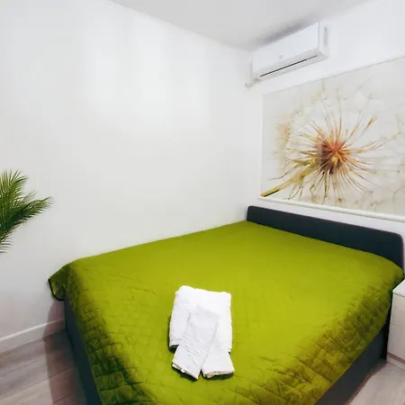 Let's Make Memories Together ! Apartment Bukarest